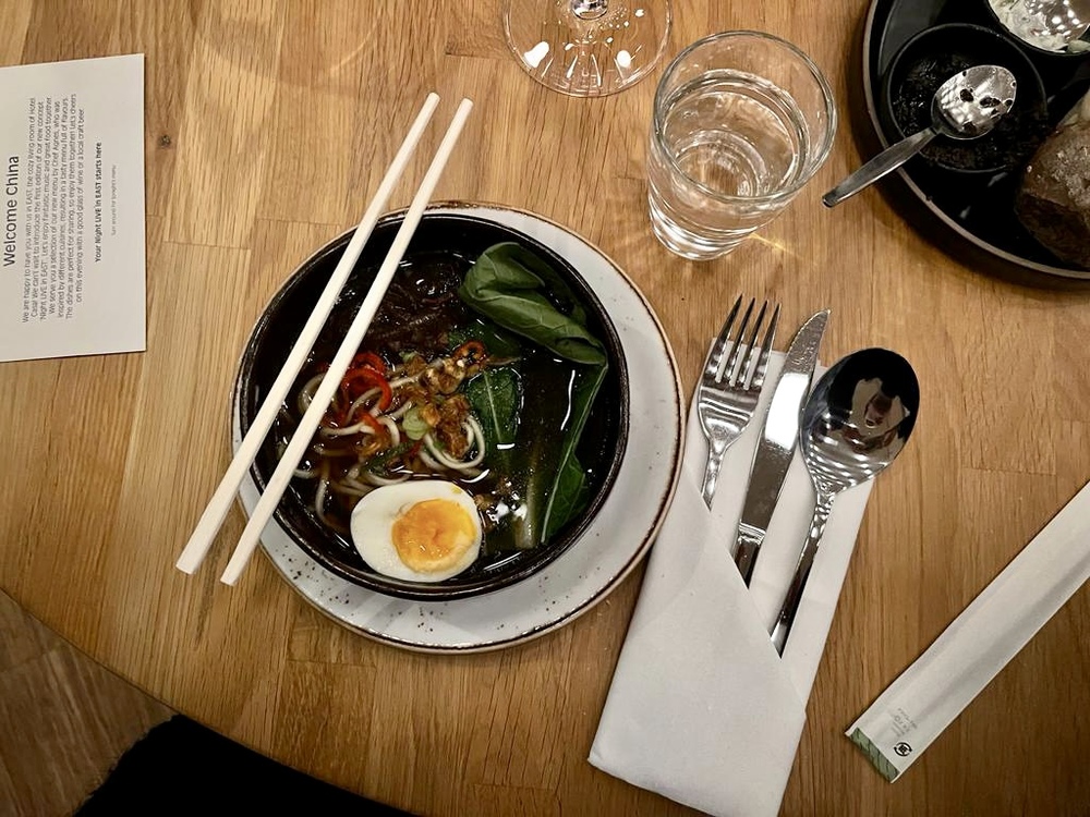 Restaurant EAST: mi casa es su casa