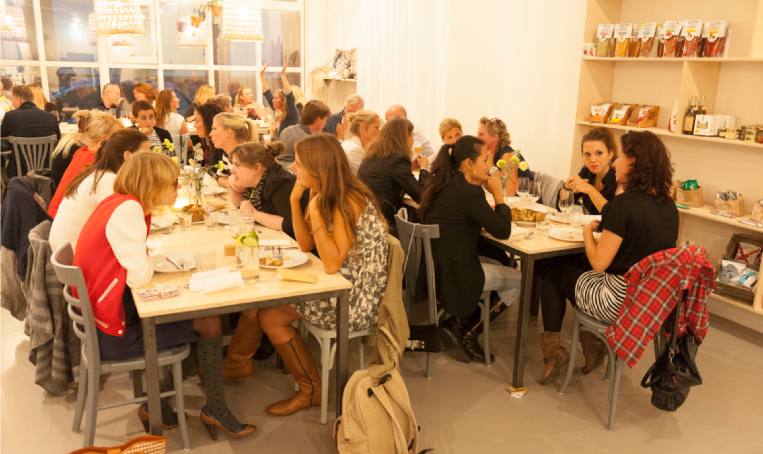 K(EET)en als bij di mama tijdens het eerste clubfeestje van pop-up KEET