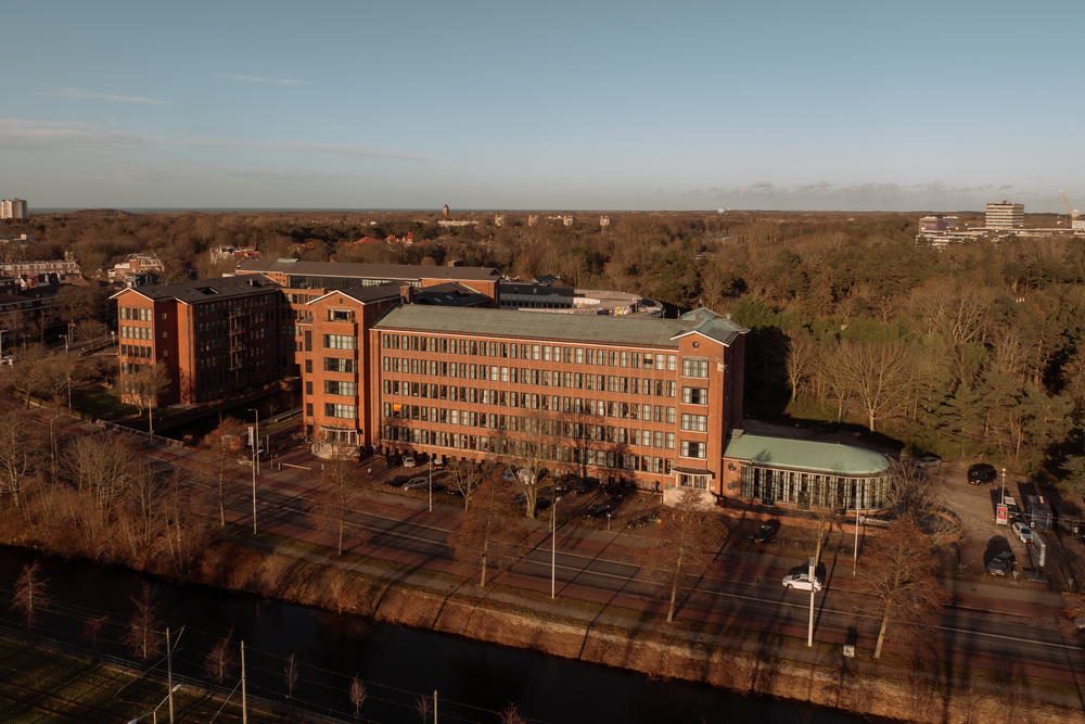 De Plesman: hier land je voor barista koffie, goede wijn en een perfect gegrilde kip