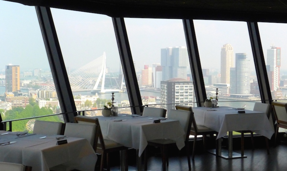 De Euromast: een visje eten op 100 meter hoogte