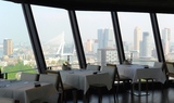 De Euromast: een visje eten op 100 meter hoogte