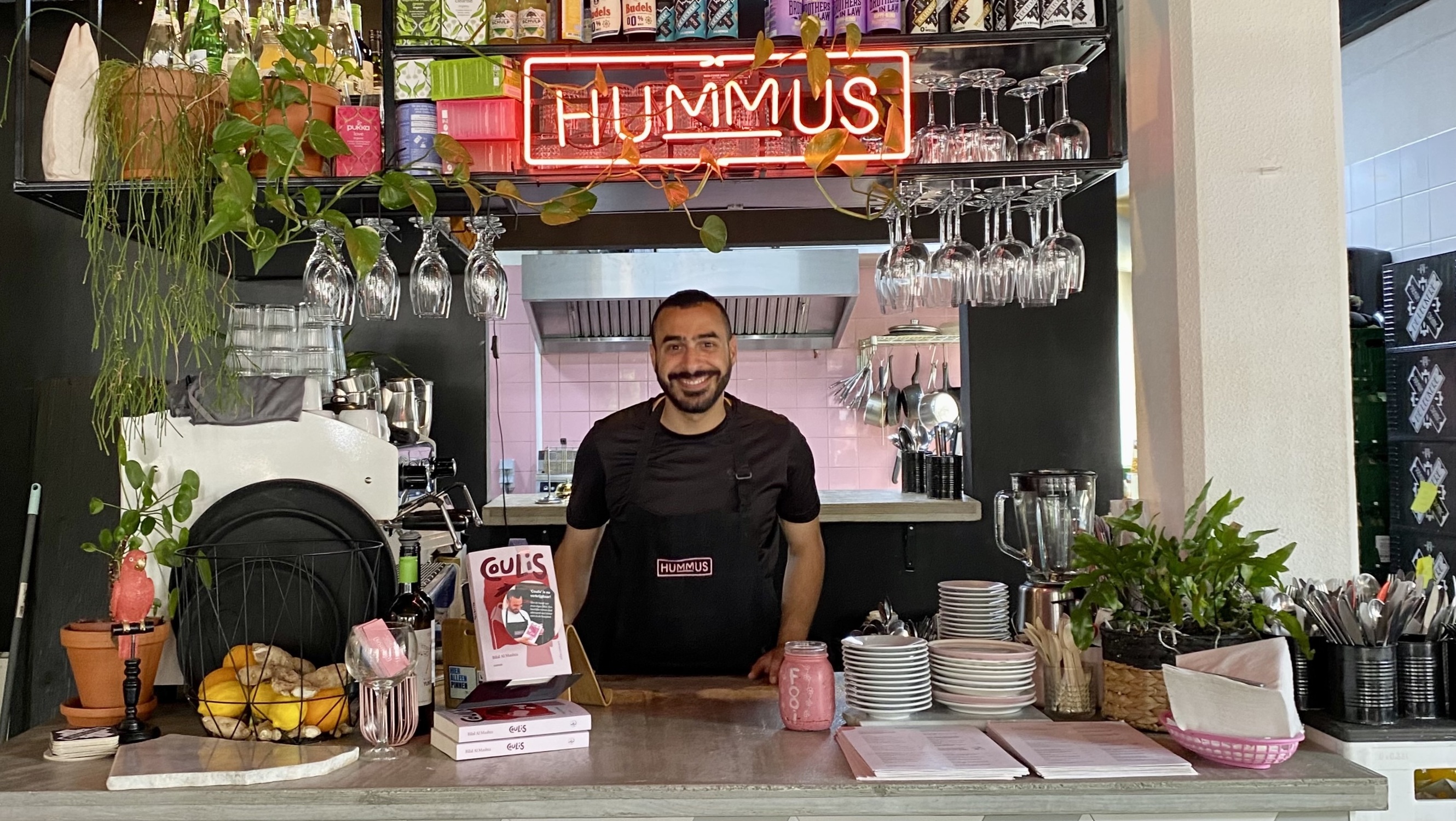 Op de Arabische koffie bij Bilal Al Mashta, restaurateur en schrijver