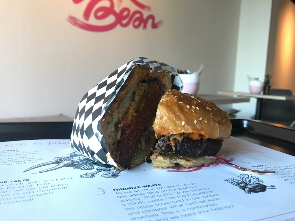 Jack Bean opent nieuwe locatie in het Food Plaza van de Erasmus Universiteit