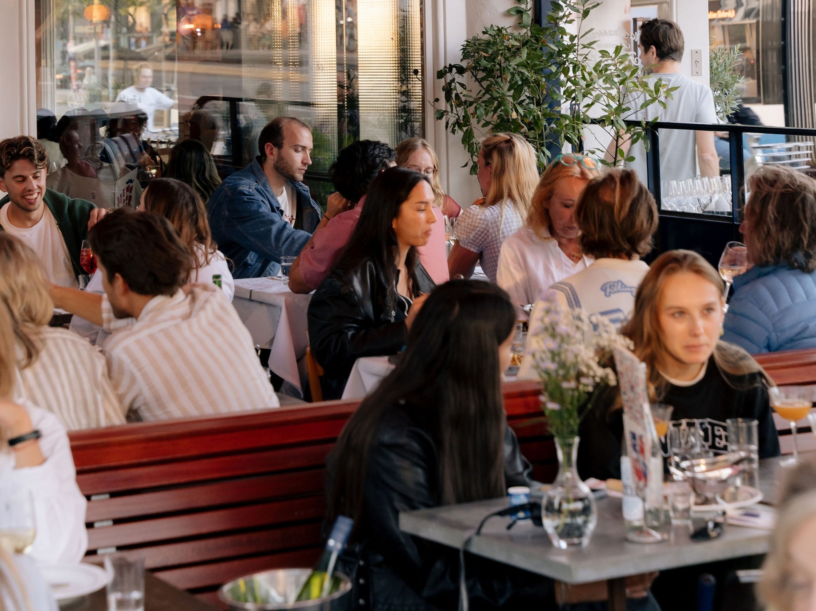 Le French Café West