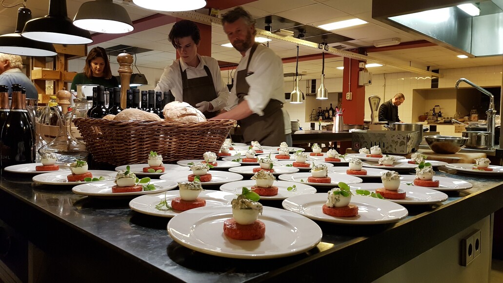 Vreemde eend in de bite: Tims wijn- en spijsavontuur