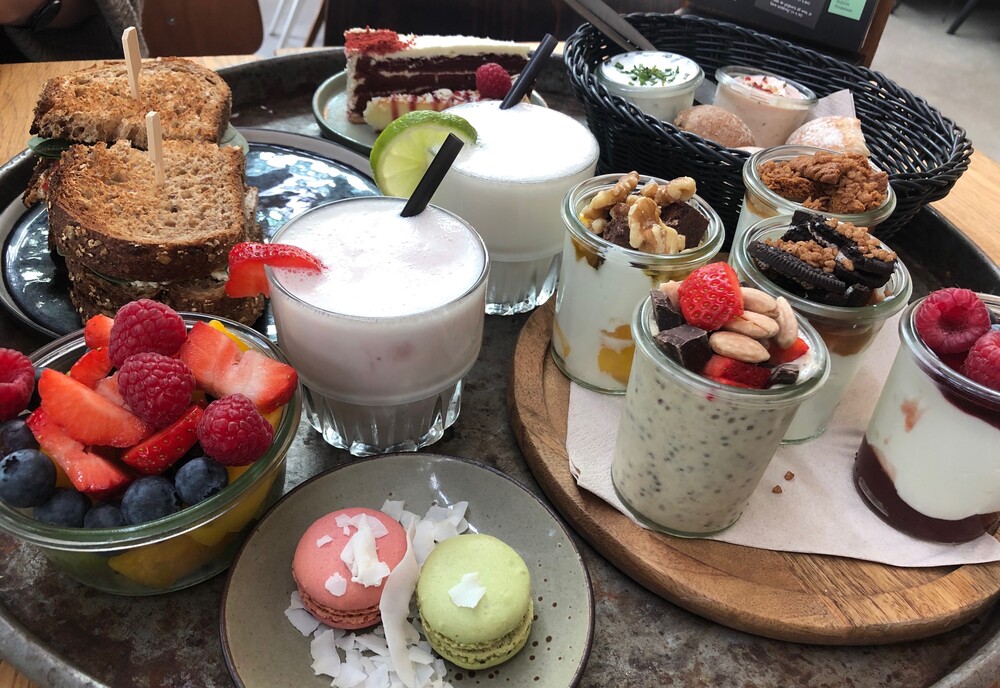 Summer High Tea bij Yoghurt Barn: smoothies en sandwiches