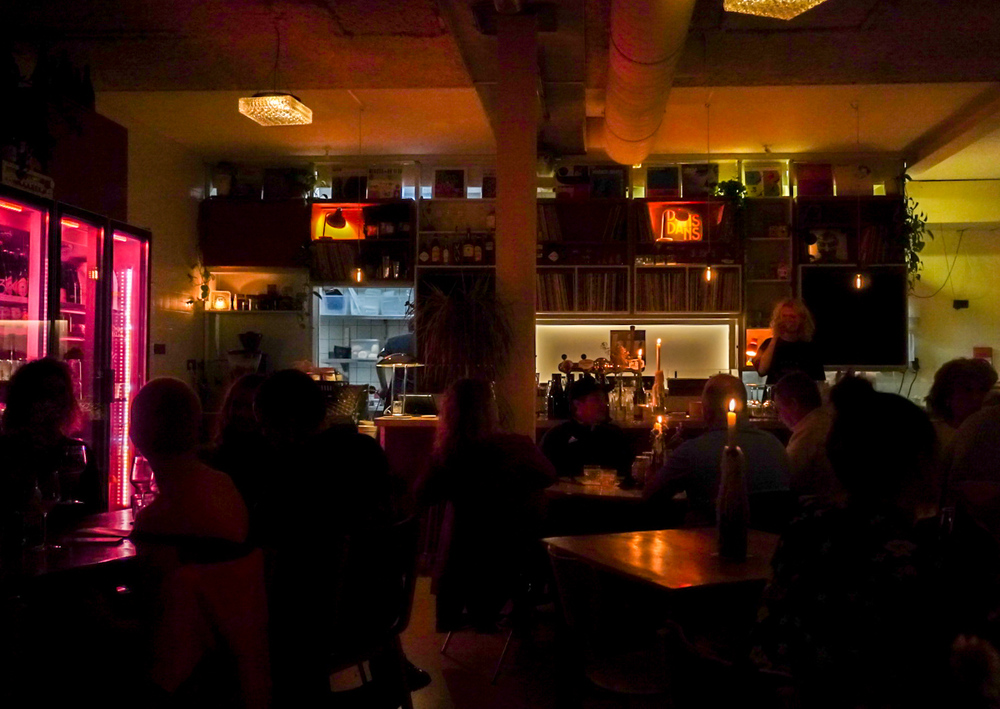 Bij luister- en eetbar Nomono krijg je een sonore eetervaring
