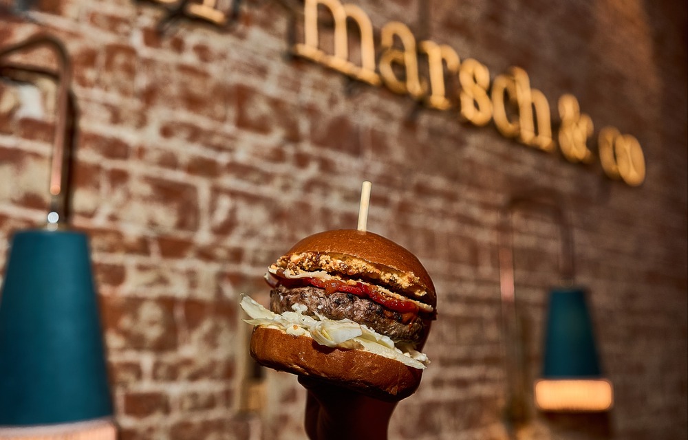 Aan de Chef's Table bij Ter Marsch & Co voor prijswinnende burgers