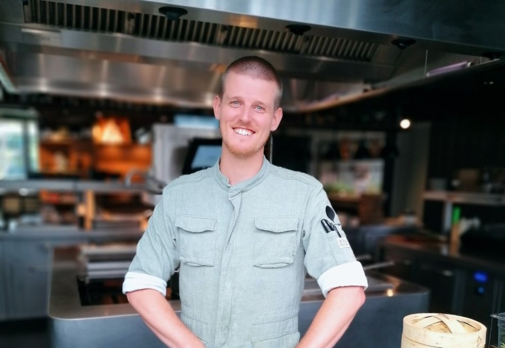 Paniek tijdens de feestdagen? Deze chefs helpen je uit de brand met een recept: Pad Thai van The Traveller