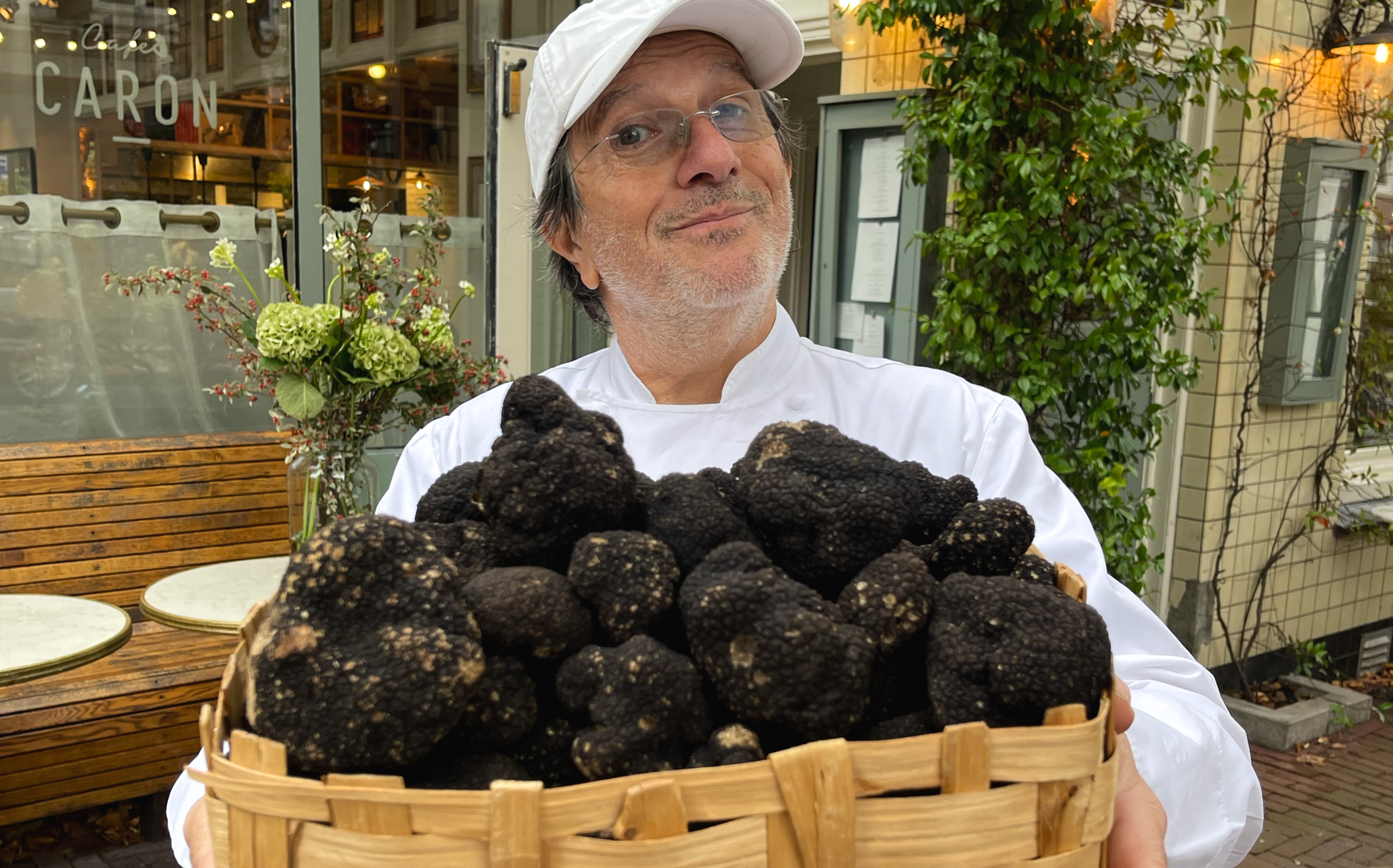 9 jaar Café Caron met Alain Caron