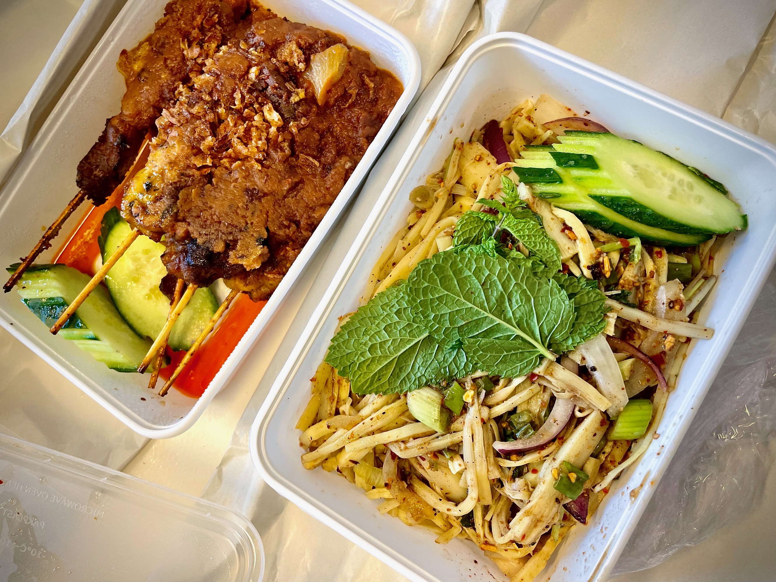 Dok Boa Thai & Laos Food