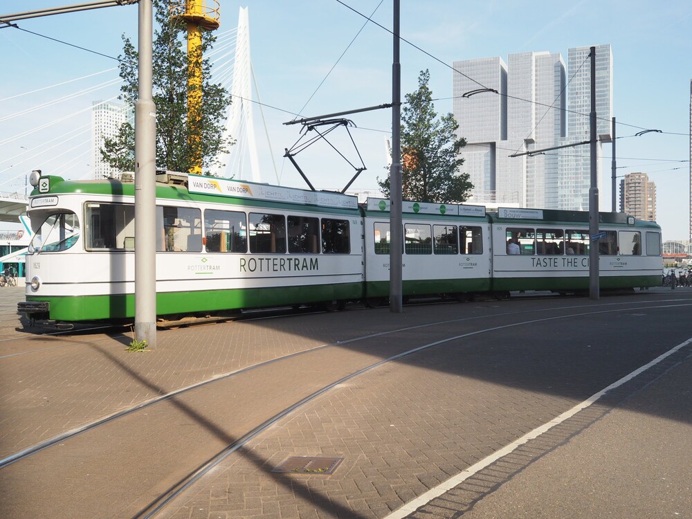 RotterTram: je buik rond eten tijdens een rondje Rotterdam