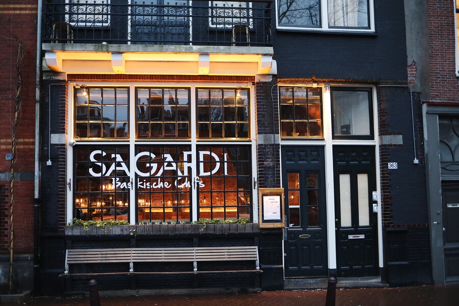 Broers brengen de Baskische keuken naar Amsterdam met Sagardi De Buik