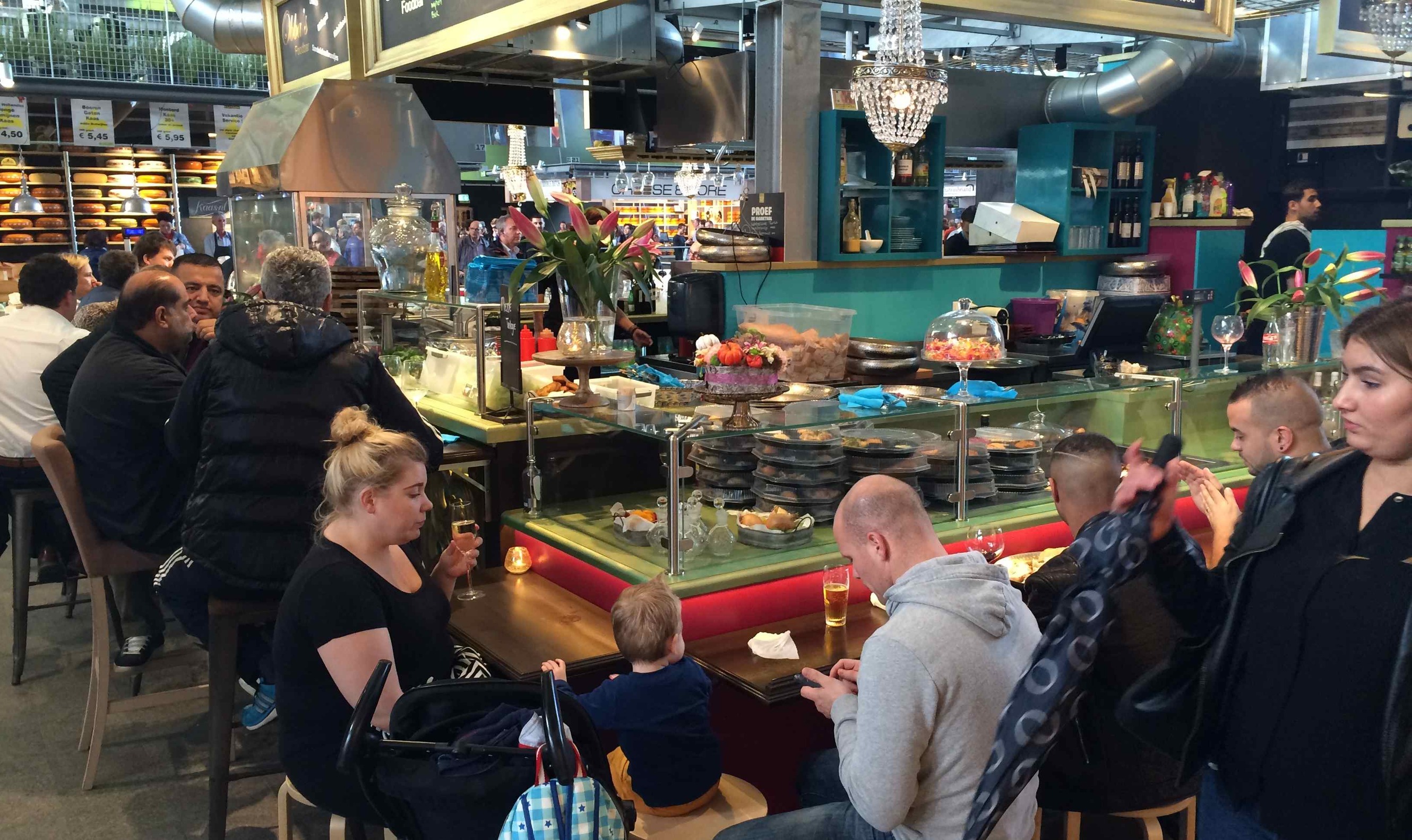 De beste eetzaakjes van de Markthal volgens Buiklezers