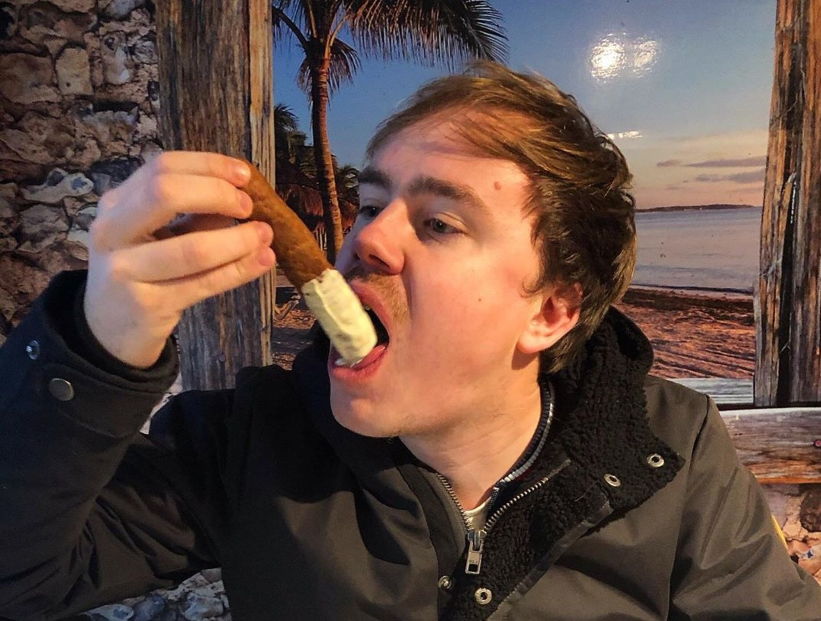 Eke - de Snackspert - vertelt over snackbars en snacks