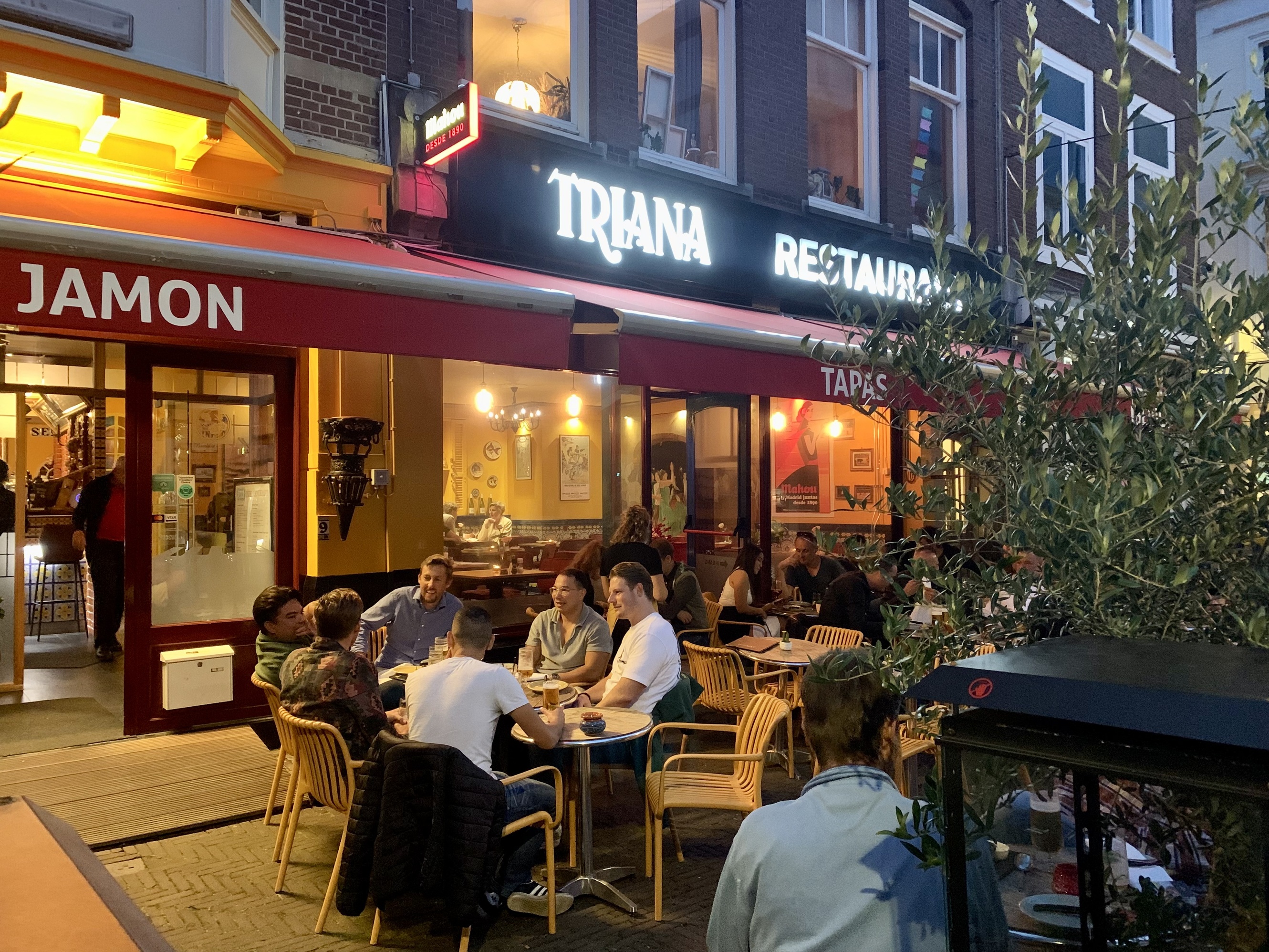 Triana: Tapas, tapas en nog eens tapas