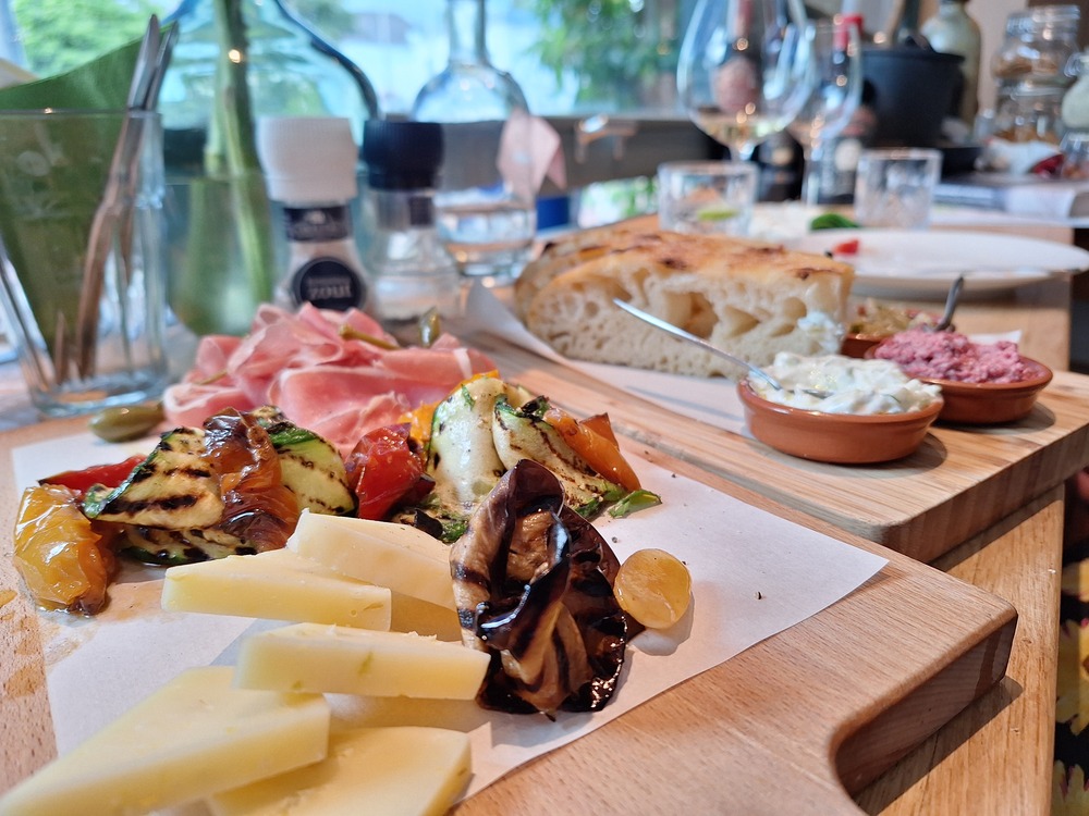Mozza e Mezze haalt de zomer in huis
