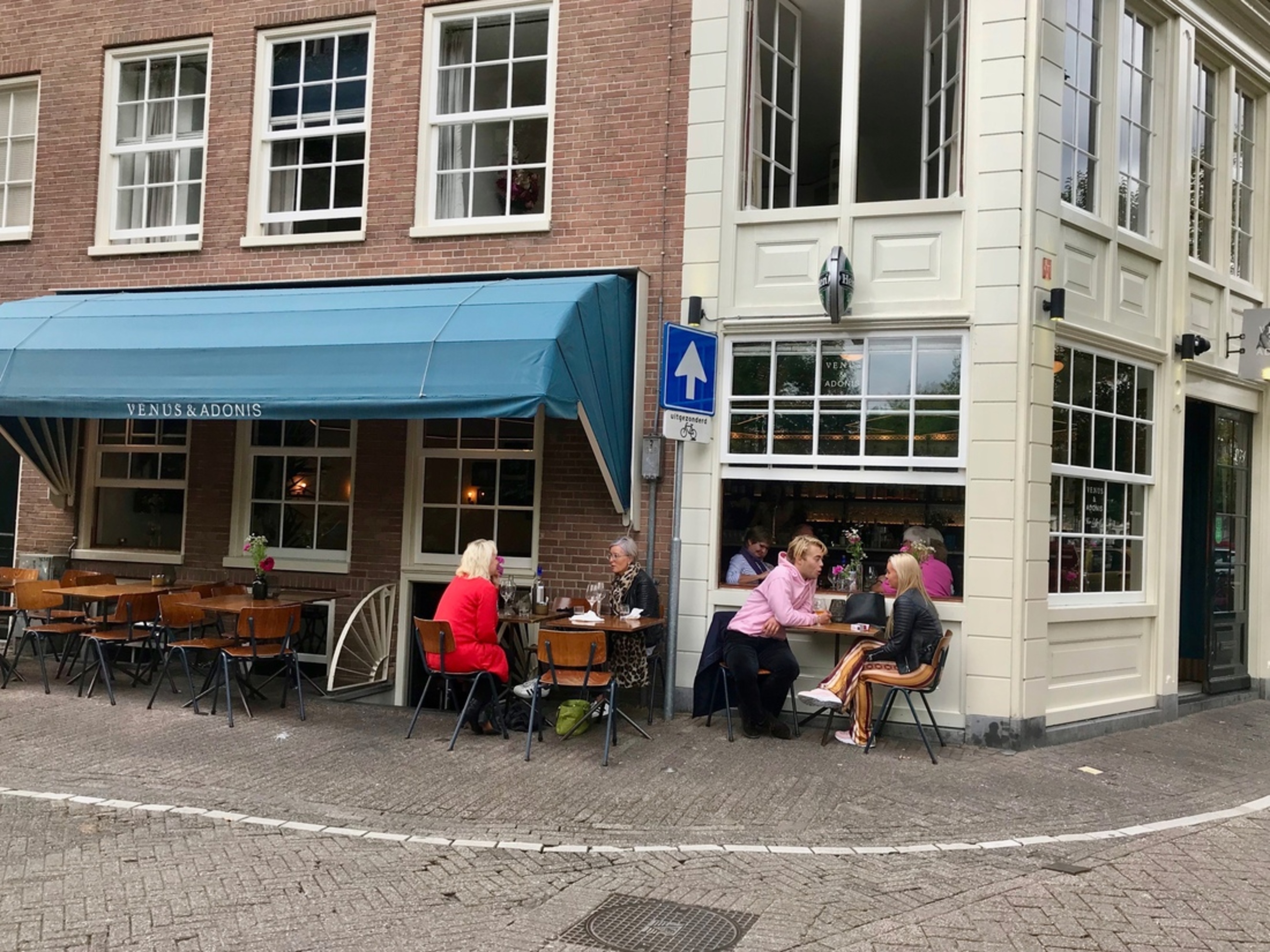 V&A Bar Bistro