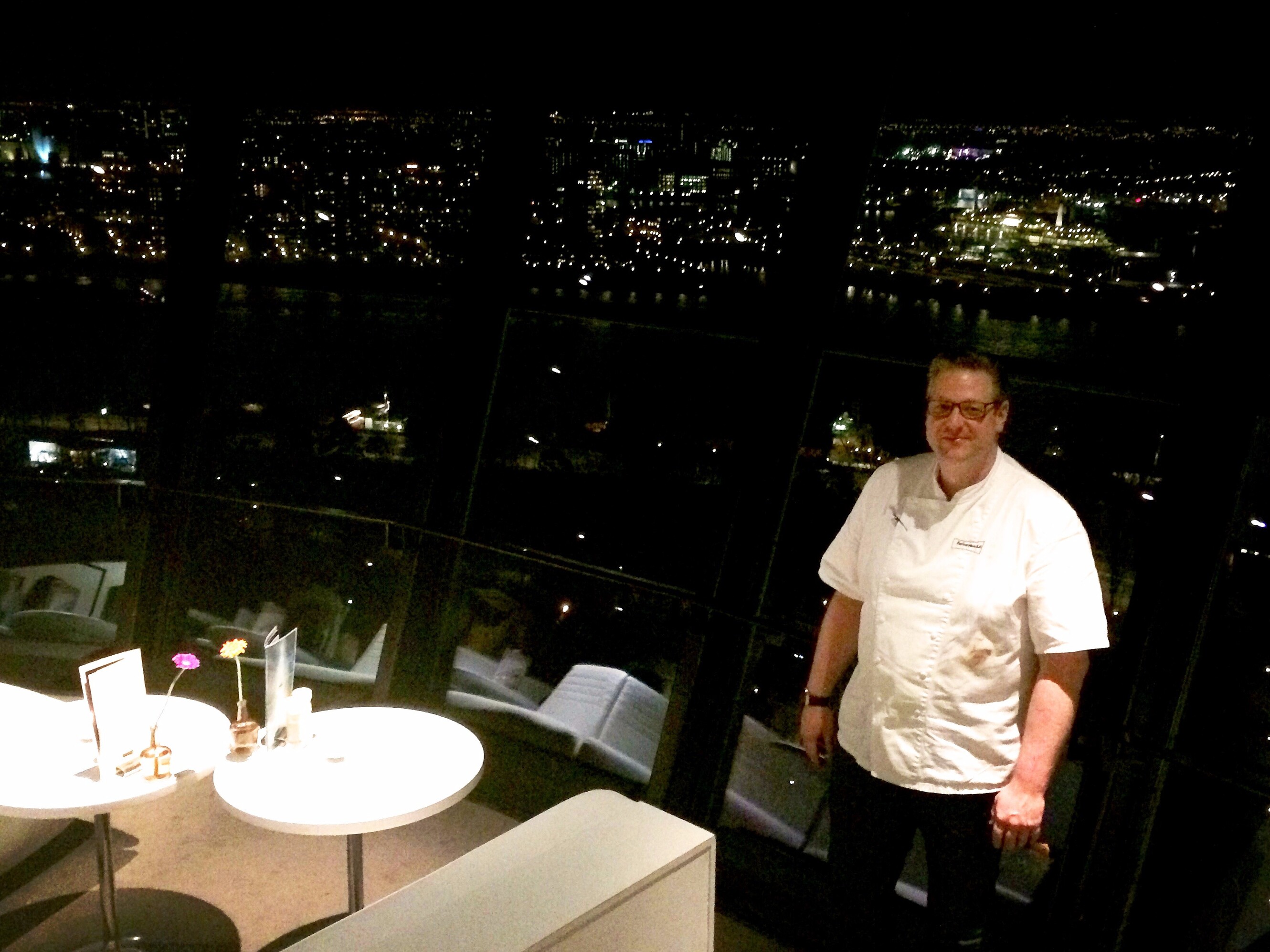 Dennis van der Werf en zijn keuken in de Euromast