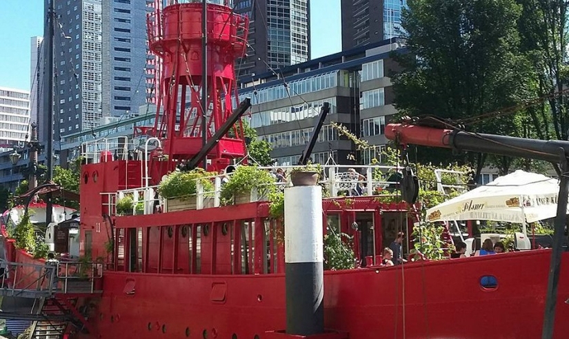 Vessel 11 De Buik Van Rotterdam