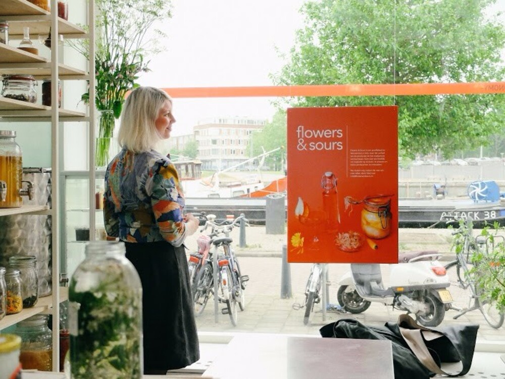 Fijne zuurtjes en bloemenlimonades bij Flowers & Sours