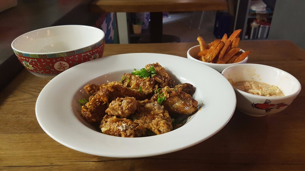 The best goddamn chicken wings in town!