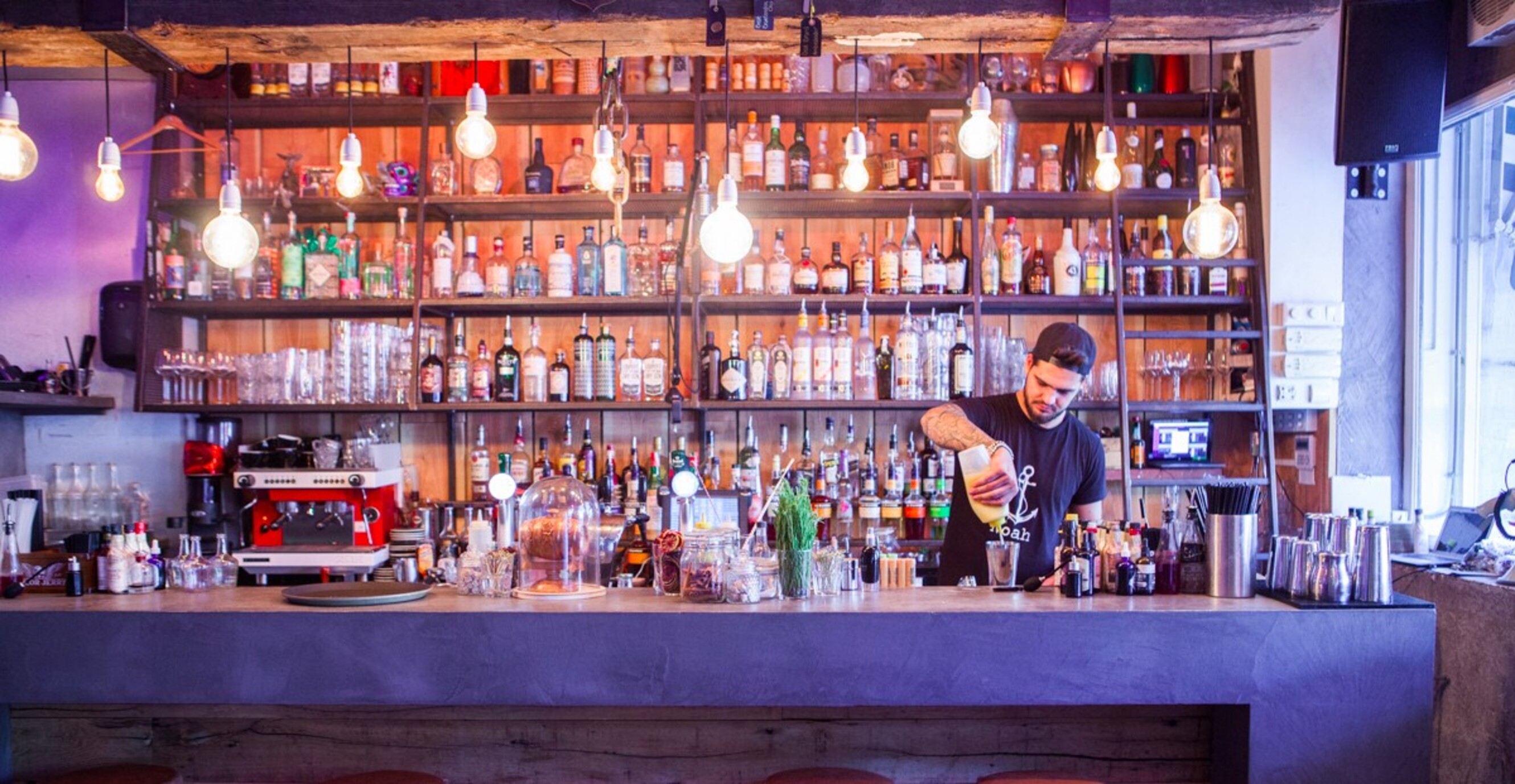 Een reis door de geschiedenis van de cocktail bij Noah