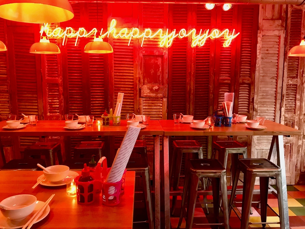 HappyHappyJoyJoy verovert de stadsdelen van Amsterdam