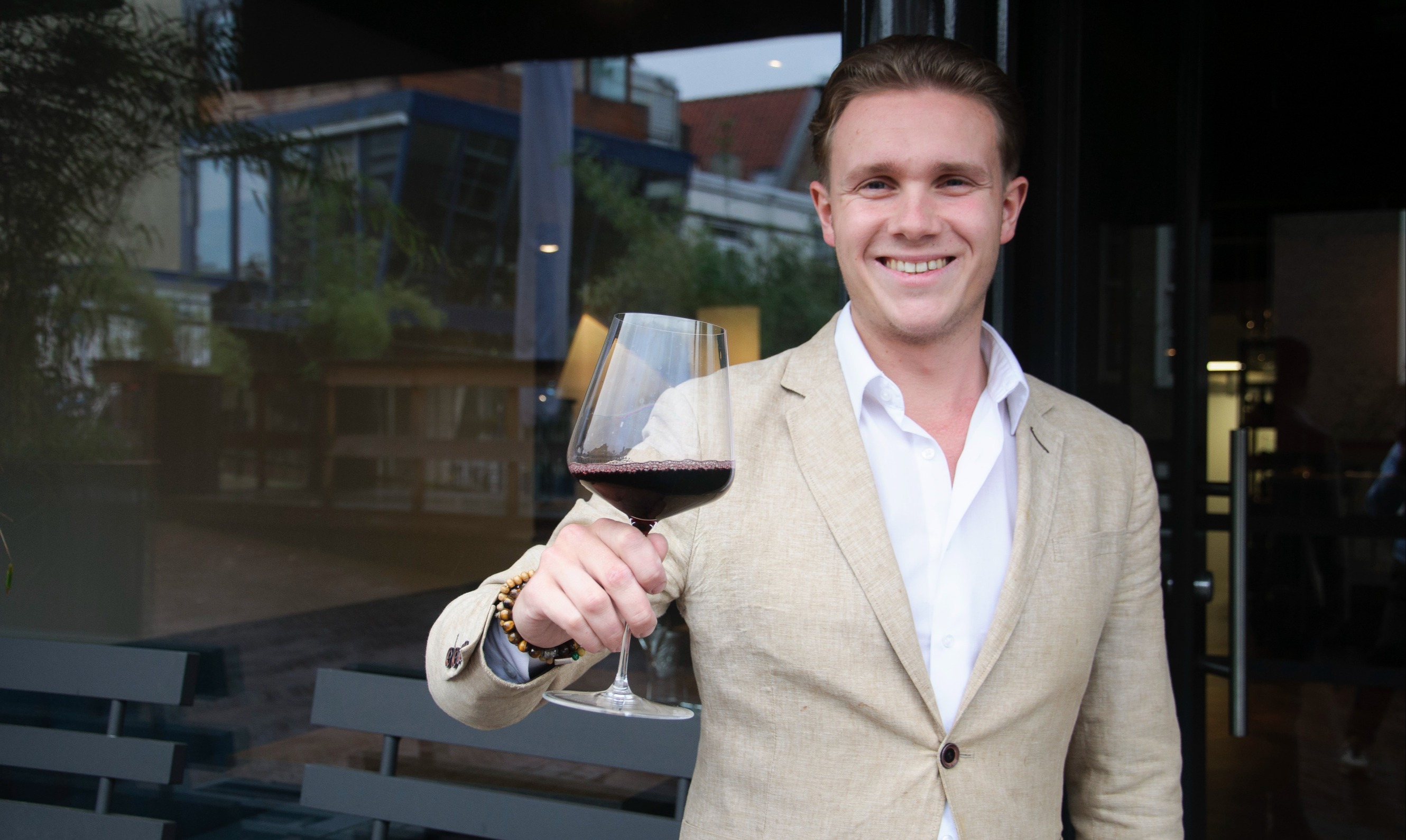 De Proef op de Sommelier: Youri Thebes van wijnrestaurant Grand Cru in Maassluis