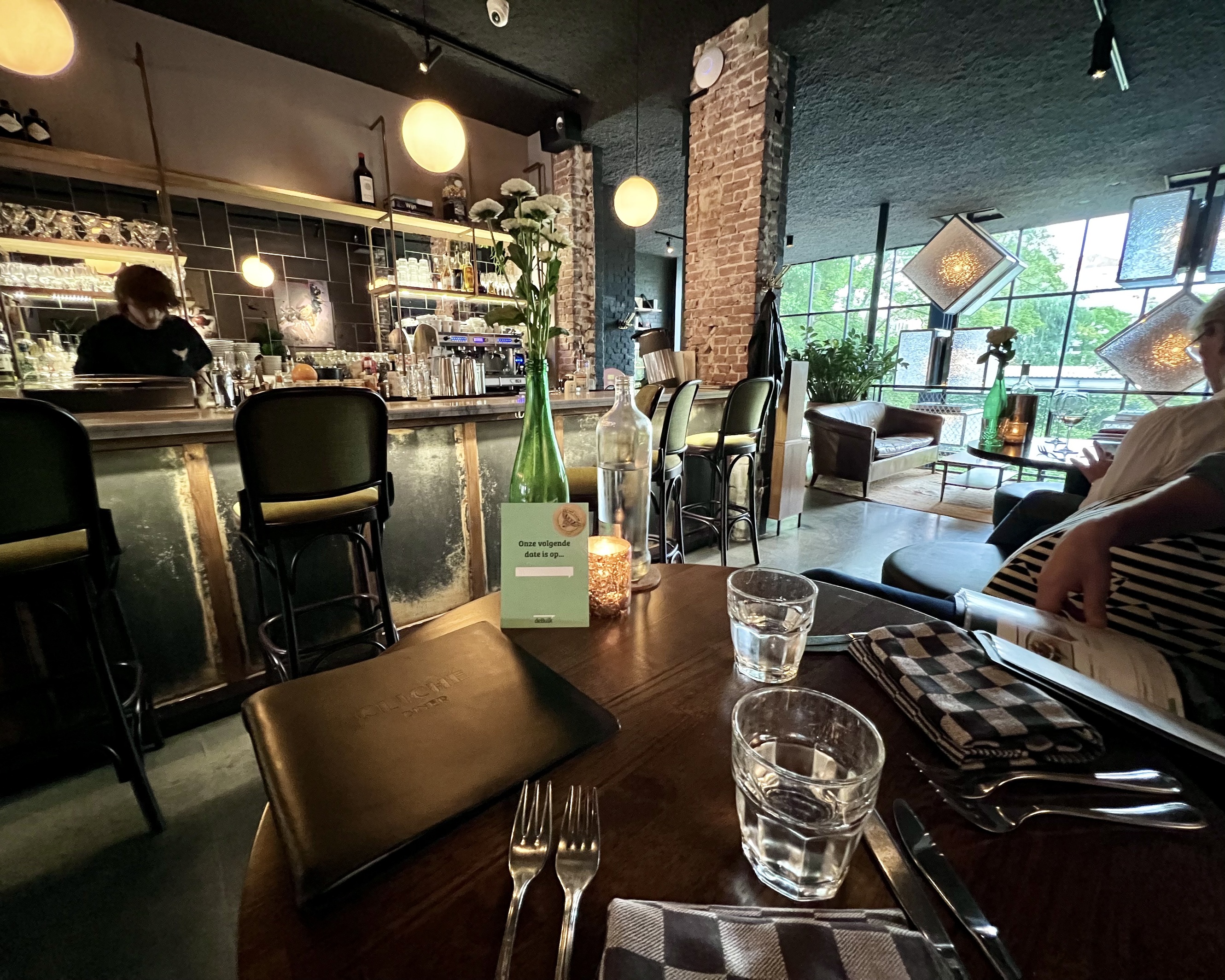 Bij Cafe Cliche is het royaal, origineel en op z’n Amsterdams genieten