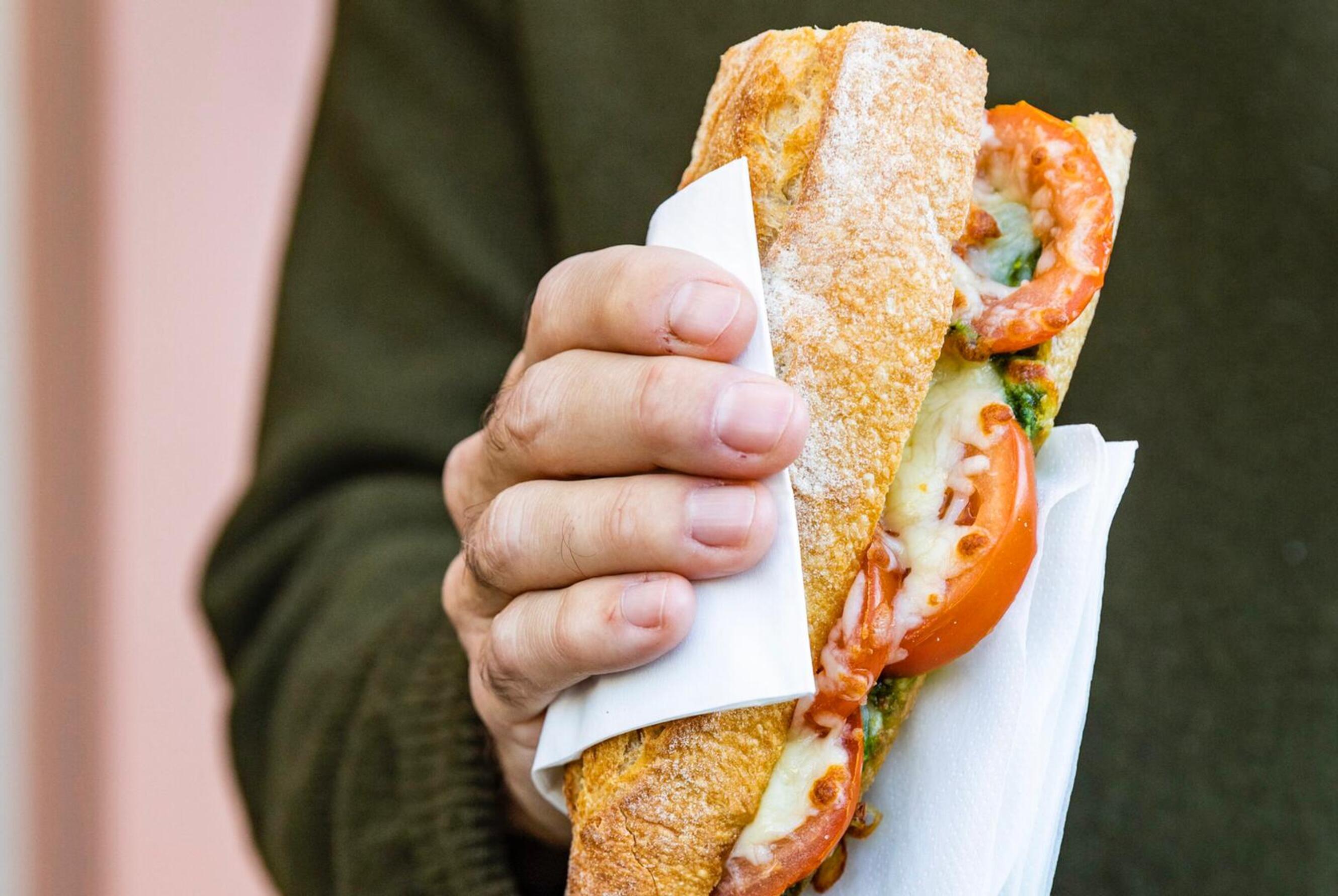 Daen's deli