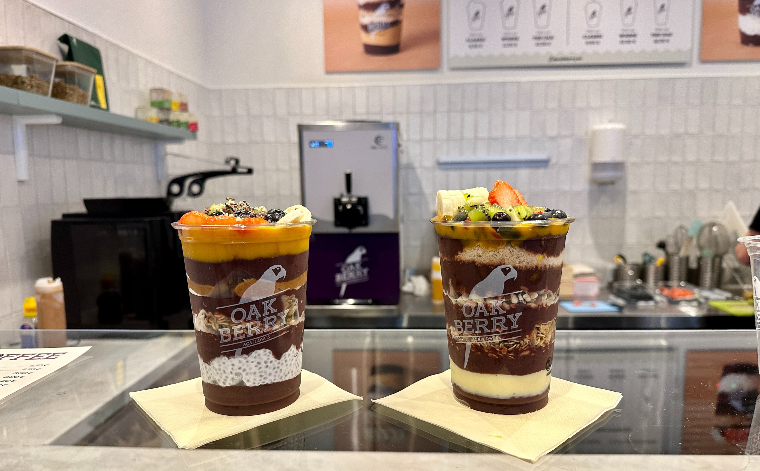 Bouw je eigen açai bowl bij Oakberry in Noord