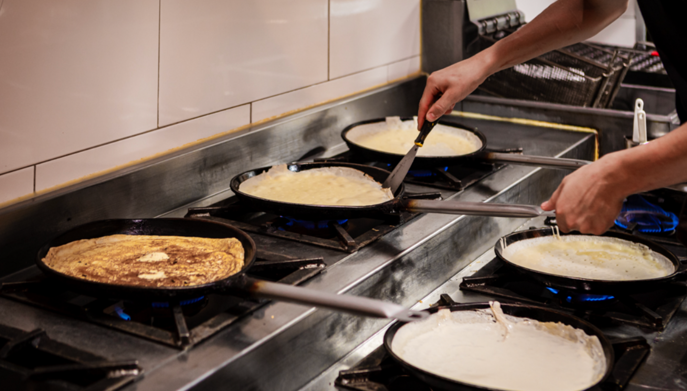 Pannenkoe komt met prijswinnende pannenkoek naar een prachtige strandtent aan de Zevenhuizerplas