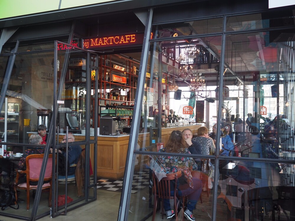 Hollandse happen in het Rotterdamse Mart Café