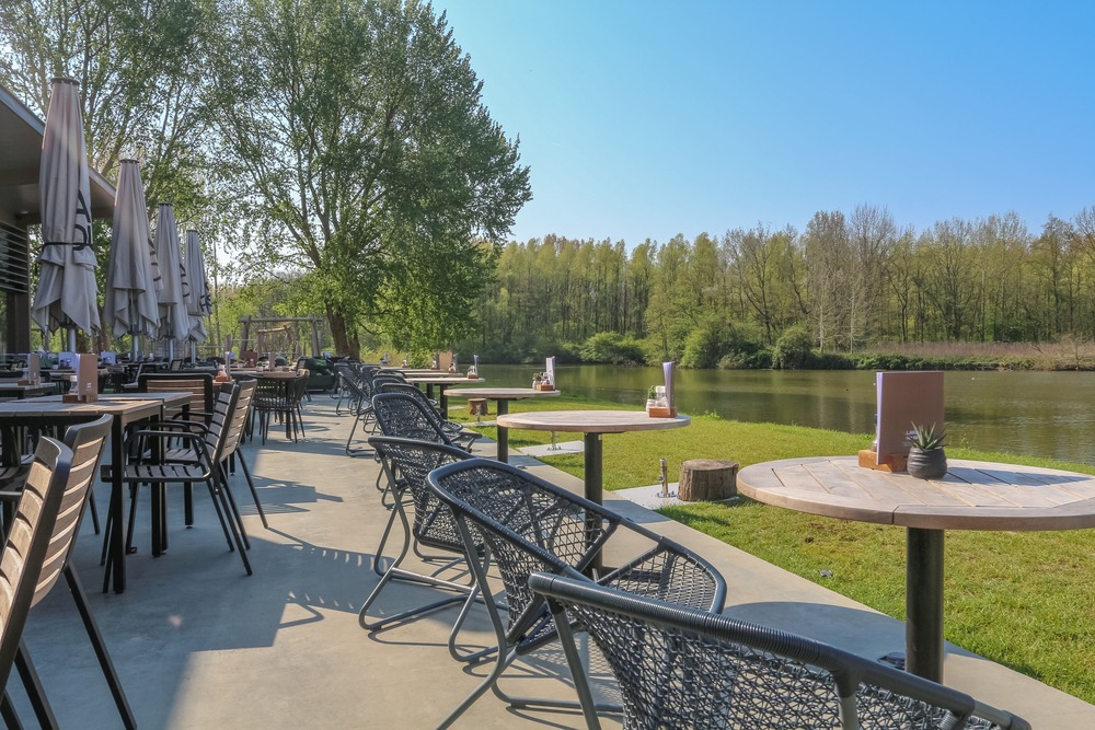 Lunchen in de zon op al deze terrassen in Rotterdam-Zuid
