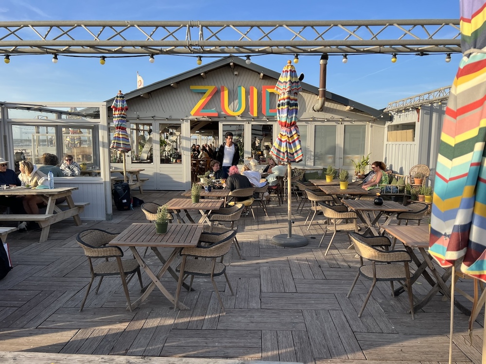 Borrelen met een briesje: 11 keer terrassen op het strand