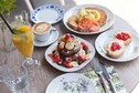 Coffeelicious Dordrecht - tafeltje vol met lekkers - de Buik.jpg