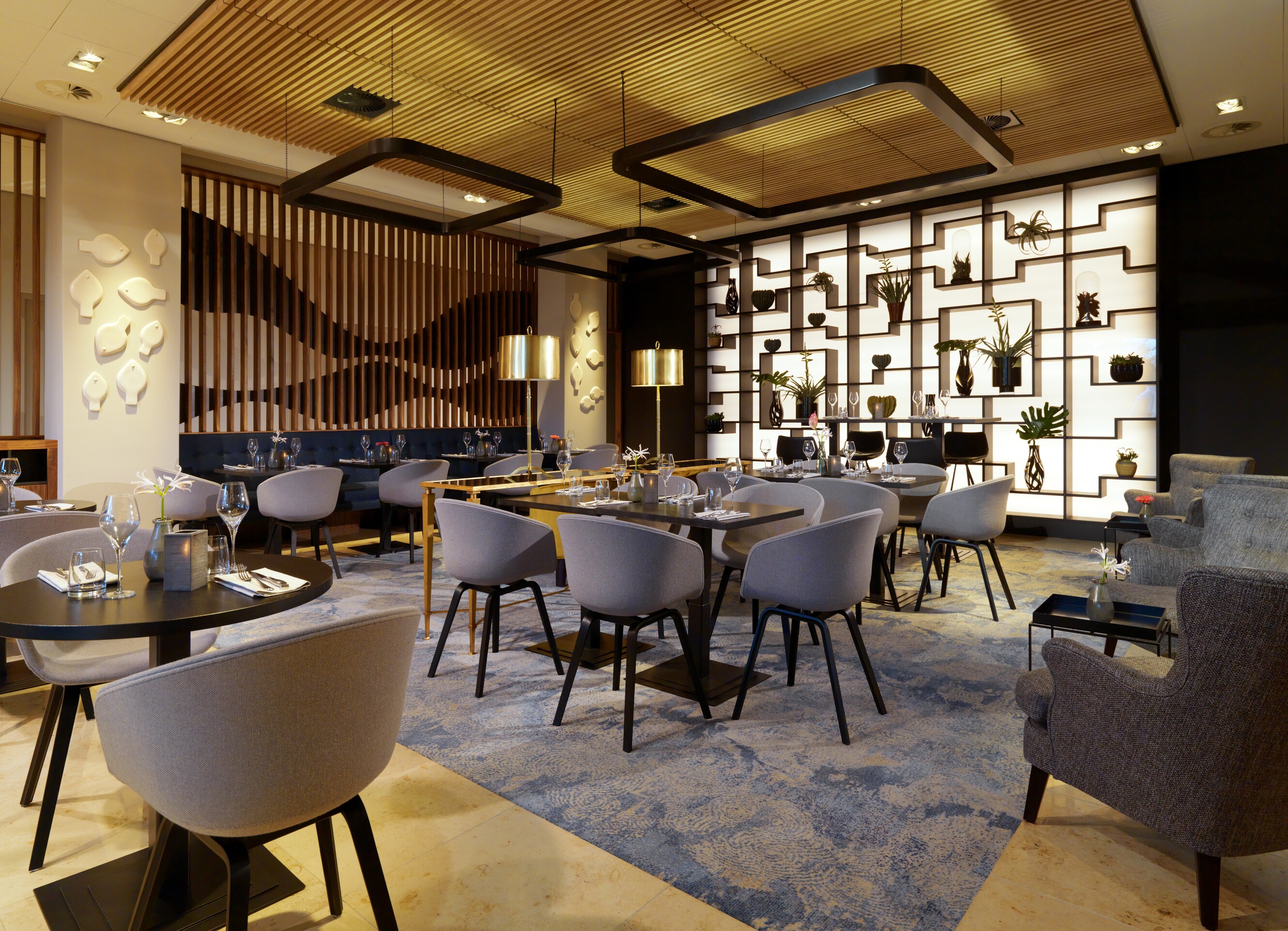 Pillars Restaurant & Bar De Buik van Rotterdam