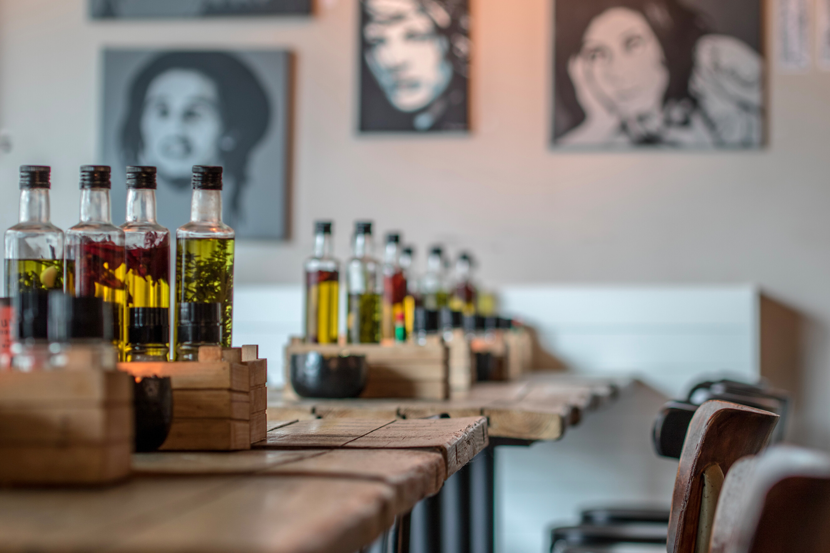 Alan Bar & Bistro