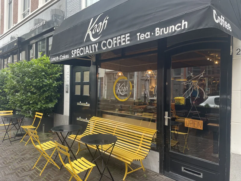 Lunchen bij Kaafi brengt Londen dichtbij - De Buik van Den Haag