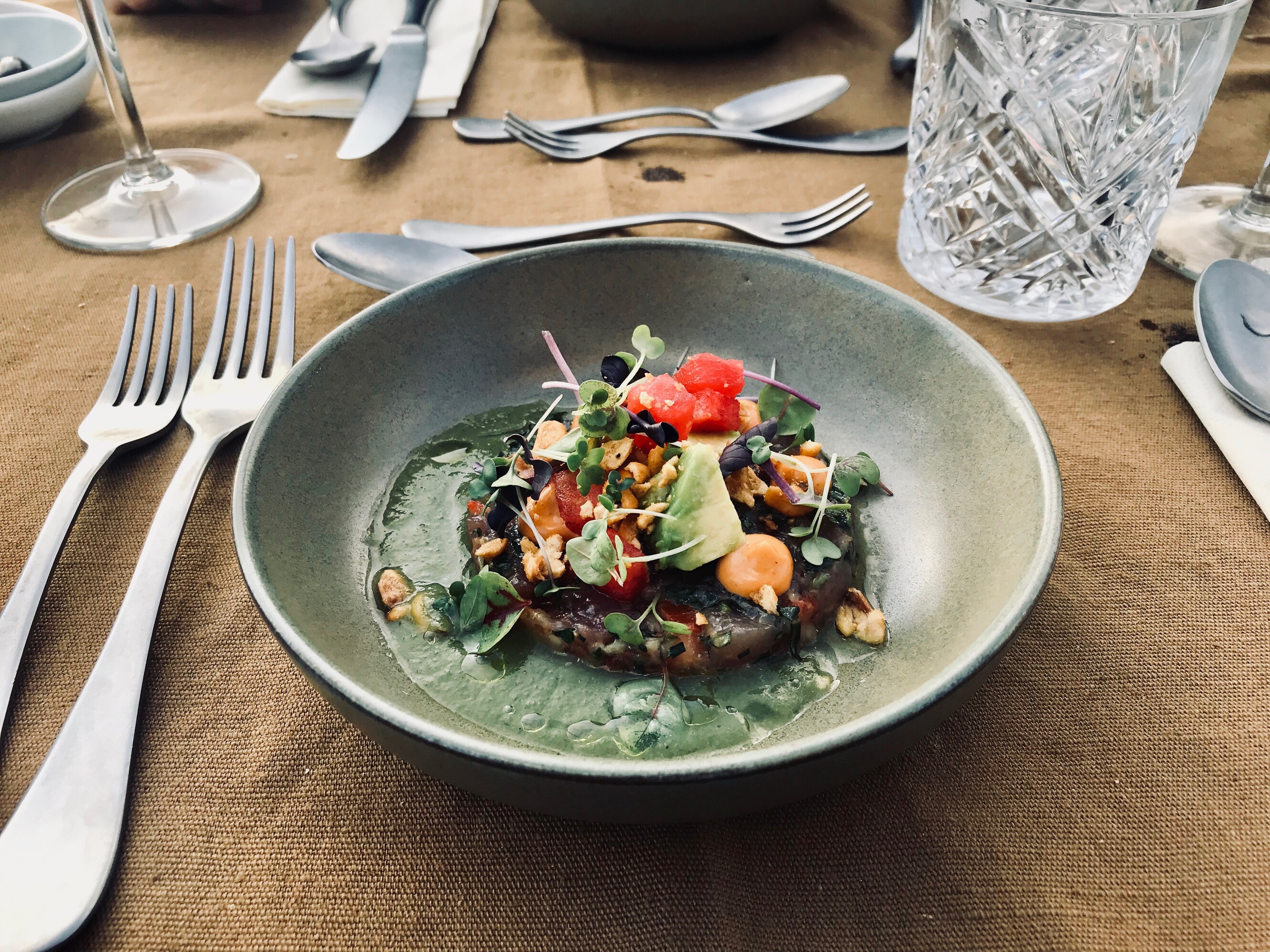 Waarom je deze maand nog naar pop-restaurant Groovy Tables in Amsterdam-Noord wil