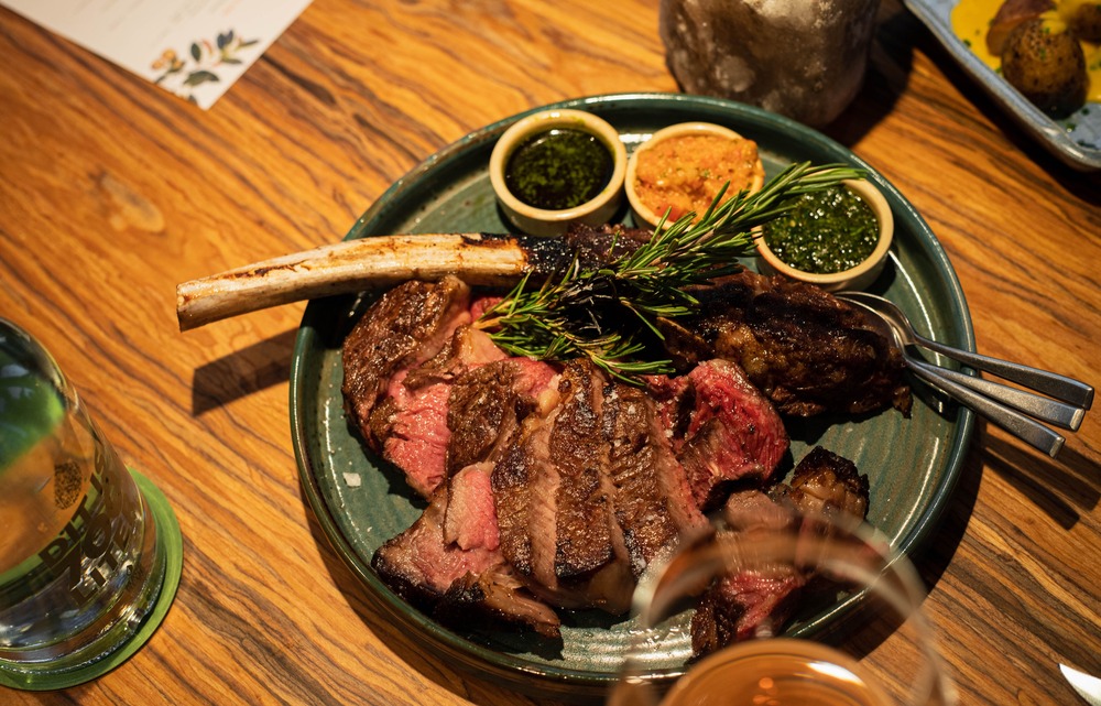 Steaks, salsa's en smaakvolle chimichurri's bij Selva