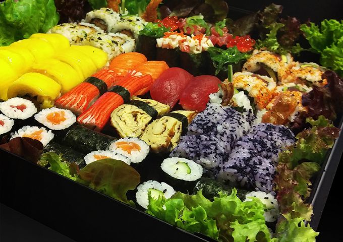 Besuto Sushi box divers