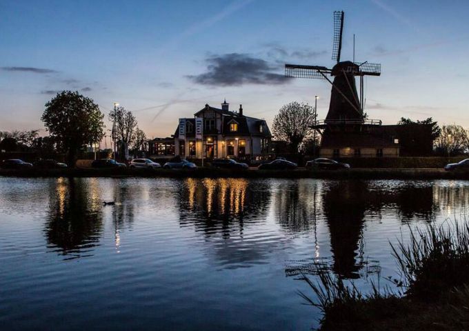 Restaurant De Tuin Kralingse Plas uitzicht by night