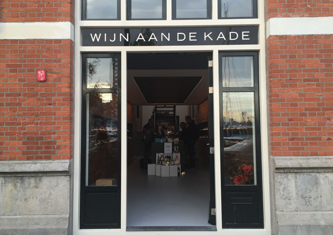 Wijn-aan-de-kade-rotterdam-buitenkant