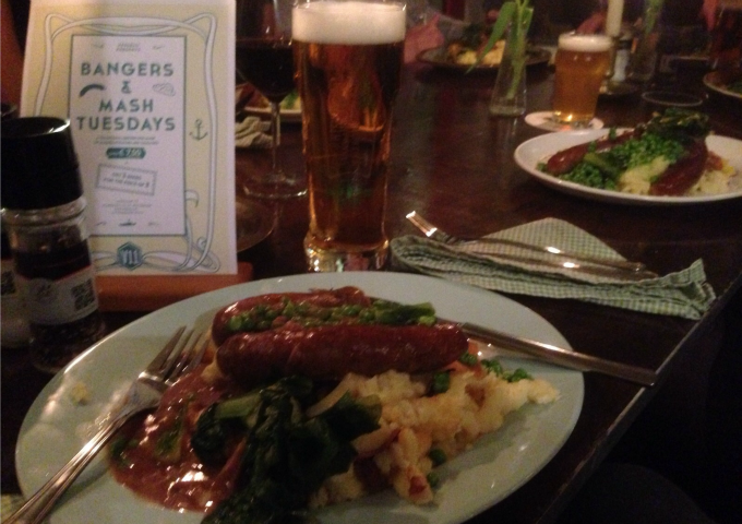 bangers and mash bij partyschip v11