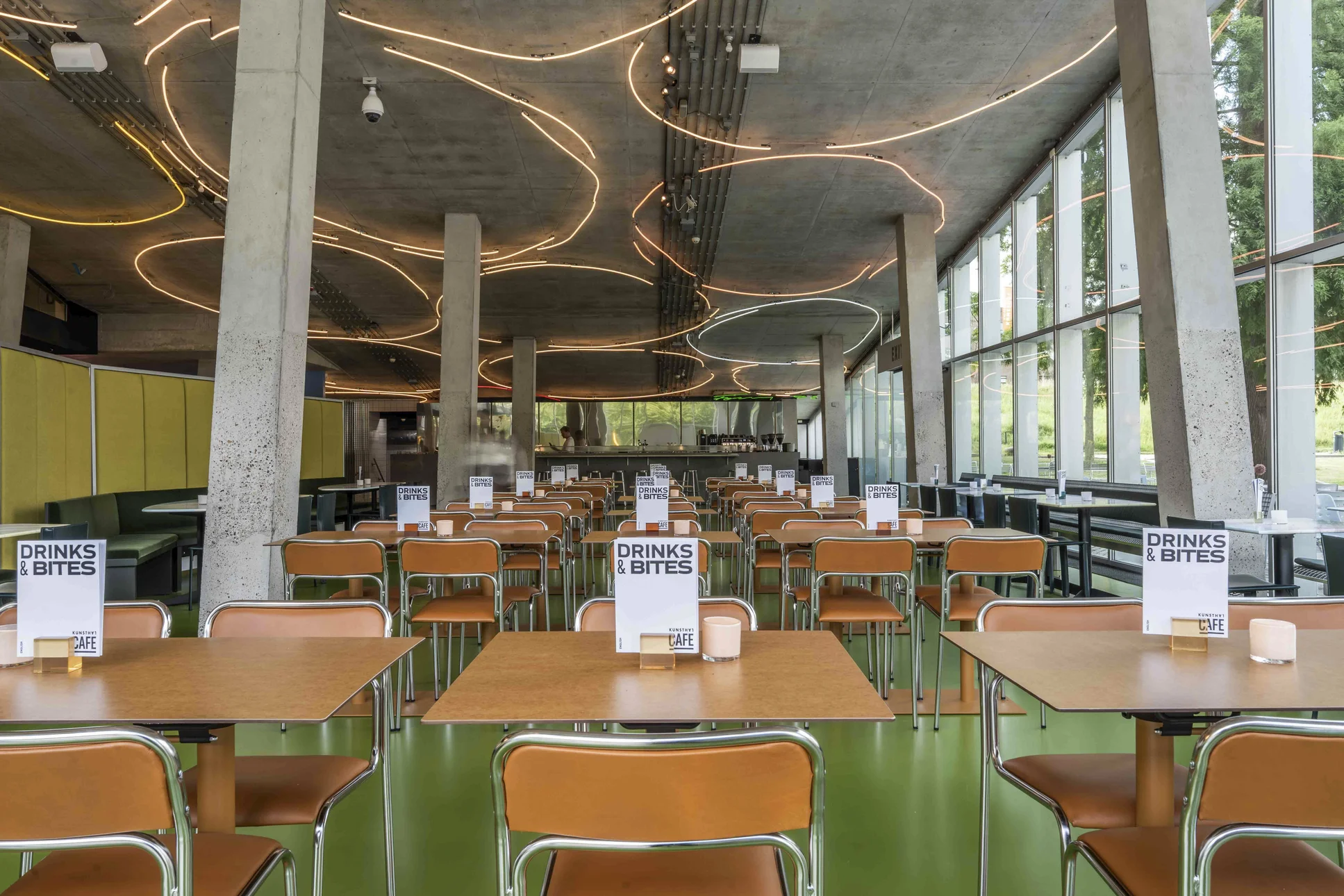 Kunsthal Café in een nieuw jasje met menukaart van Perry de Man