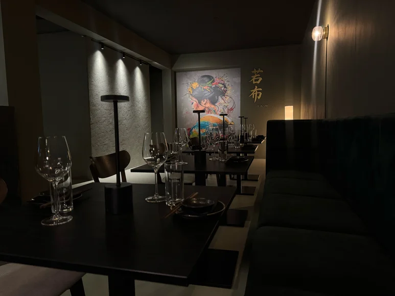 Wakame serveert sushi in stijl