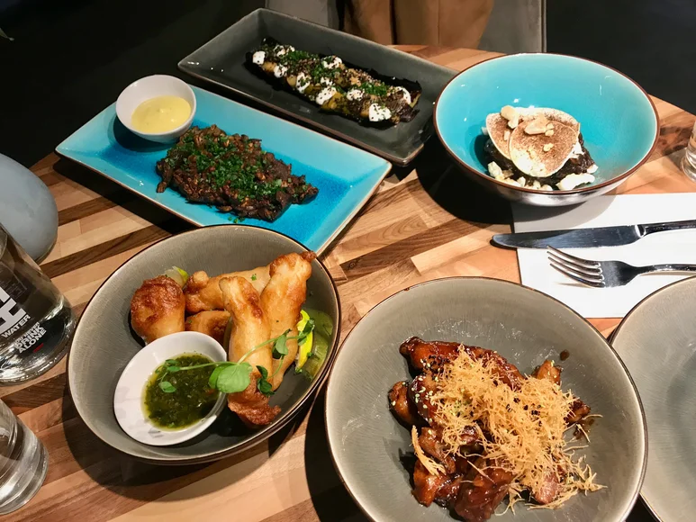 Dimitri’s: toegankelijke Ottolenghi keuken in het verre oosten