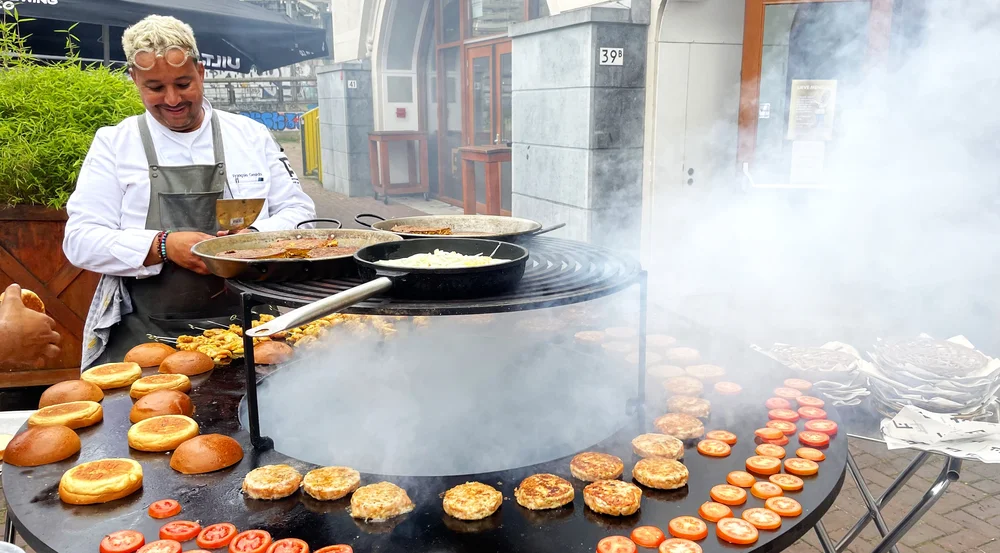 Sterrenrestaurant FG Food Labs* van François Geurds wordt streetfoodbar S.O.S.